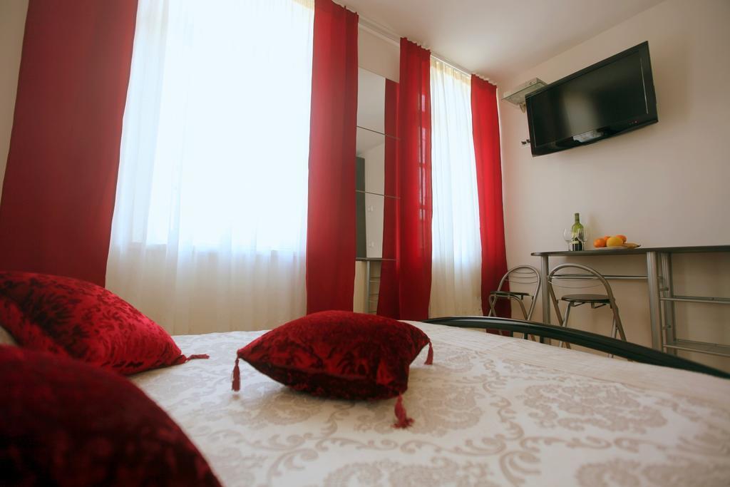 Haifa Guest House Rum bild