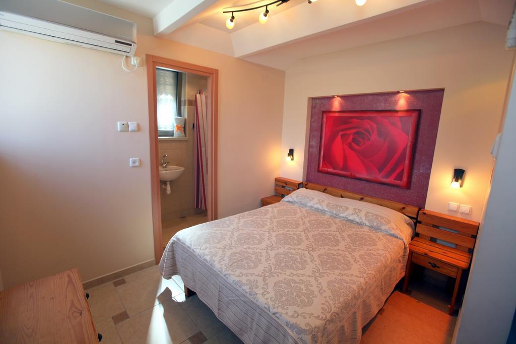 Haifa Guest House Rum bild